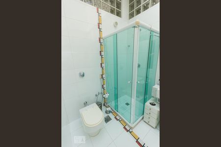 Casa de condomínio à venda com 457m², 3 quartos e 4 vagasBanheiro da Suíte 1