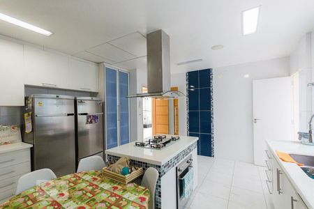 Casa de condomínio à venda com 457m², 3 quartos e 4 vagasCozinha