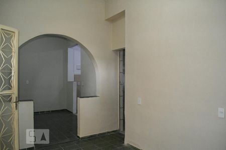 Casa para alugar com 60m², 2 quartos e sem vaga Casa para alugar com 60m², 2 quartos e sem vagaSala