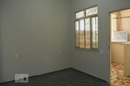 Casa para alugar com 60m², 2 quartos e sem vaga Casa para alugar com 60m², 2 quartos e sem vagaSala
