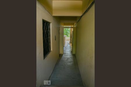 Casa para alugar com 60m², 2 quartos e sem vaga Casa para alugar com 60m², 2 quartos e sem vagaCorredor