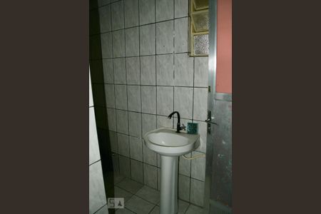 Casa para alugar com 60m², 2 quartos e sem vaga Casa para alugar com 60m², 2 quartos e sem vagaBanheiro