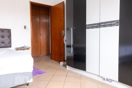 Casa à venda com 300m², 3 quartos e 3 vagasQuarto 2