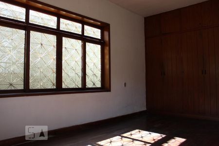 Quarto 1 de casa para alugar com 3 quartos, 624m² em Pechincha, Rio de Janeiro