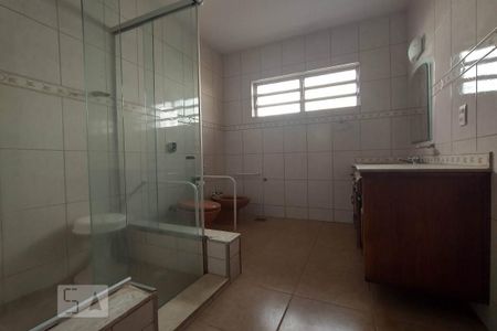 Casa para alugar com 624m², 3 quartos e 3 vagasBanheiro Social
