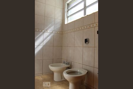 Casa para alugar com 624m², 3 quartos e 3 vagasBanheiro da Suíte