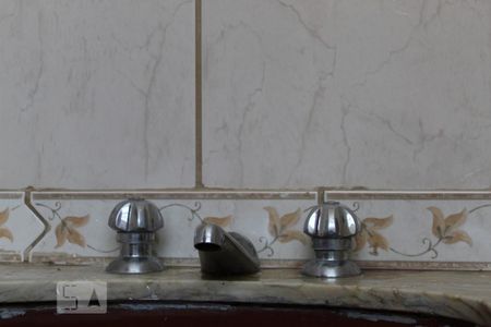 Casa para alugar com 624m², 3 quartos e 3 vagasBanheiro - Torneira