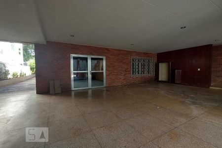 Casa para alugar com 624m², 3 quartos e 3 vagasVaranda - Fundos 