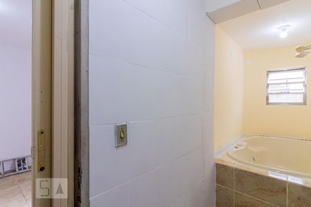 Banheiro da Suíte 2  de casa para alugar com 3 quartos, 100m² em Vila Brasilina, São Paulo