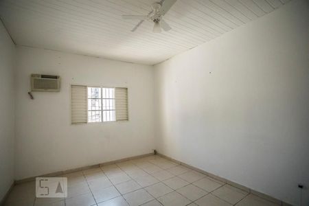 Casa à venda com 163m², 4 quartos e 1 vagaQuarto 2 - Ventilador de teto