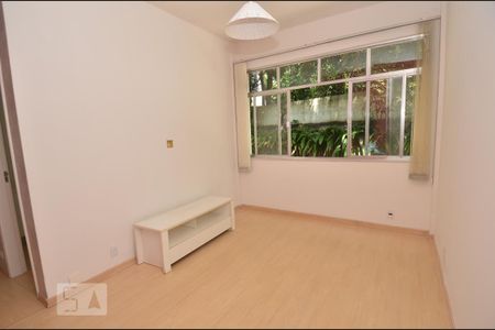Sala de apartamento para alugar com 2 quartos, 70m² em Copacabana, Rio de Janeiro