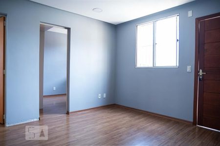Sala de apartamento para alugar com 2 quartos, 70m² em Camargos, Belo Horizonte