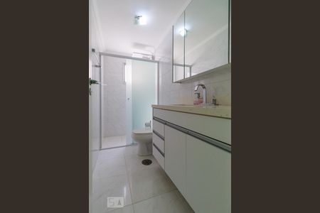 Banheiro de apartamento para alugar com 2 quartos, 70m² em Vila Mascote, São Paulo