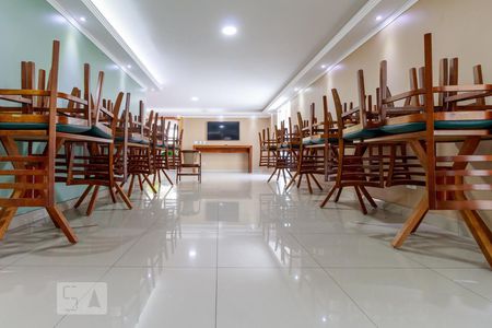 Apartamento para alugar com 70m², 2 quartos e 1 vagaÁrea comum - Salão de festas