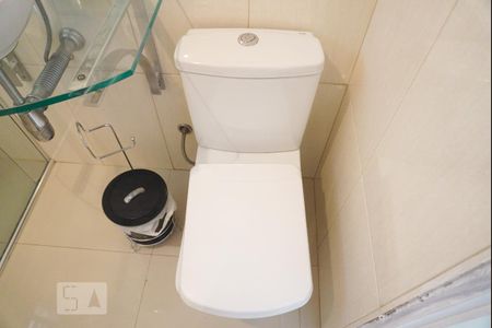 Casa à venda com 300m², 5 quartos e 4 vagasCasa 1 - Banheiro 2