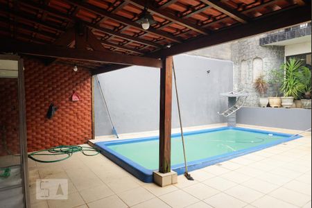 Casa à venda com 300m², 5 quartos e 4 vagasPiscina