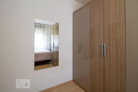 Quarto 1 de apartamento à venda com 3 quartos, 70m² em Passo da Areia, Porto Alegre