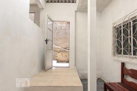 Entrada da Sala de casa para alugar com 2 quartos, 120m² em Boa Vista, Belo Horizonte