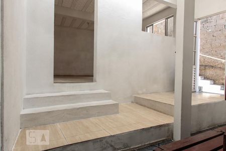 Entrada da Sala de casa para alugar com 2 quartos, 120m² em Boa Vista, Belo Horizonte