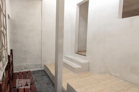 Entrada da Sala de casa para alugar com 2 quartos, 120m² em Boa Vista, Belo Horizonte