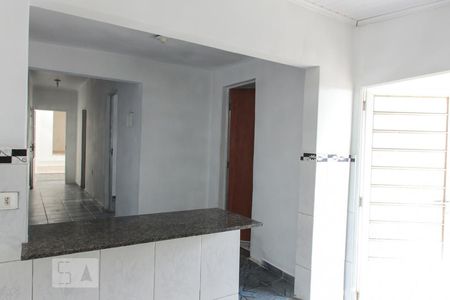 Casa à venda com 120m², 2 quartos e 2 vagasCozinha