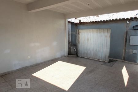 Casa à venda com 120m², 2 quartos e 2 vagasGaragem