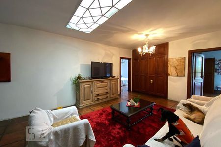 Casa à venda com 544m², 4 quartos e 3 vagasSala de TV