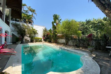 Casa à venda com 544m², 4 quartos e 3 vagasPiscina