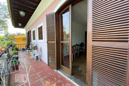 Casa à venda com 544m², 4 quartos e 3 vagasSuíte 2 - Varanda