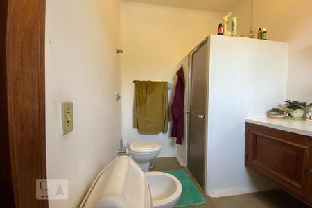 Casa à venda com 544m², 4 quartos e 3 vagasBanheiro da Suíte 1