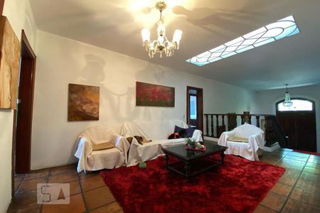 Casa à venda com 544m², 4 quartos e 3 vagasSala de TV