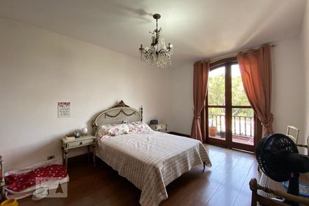 Casa à venda com 544m², 4 quartos e 3 vagasSuíte 2