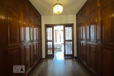 Casa à venda com 544m², 4 quartos e 3 vagasCloset da suíte 2