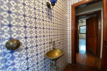 Casa à venda com 544m², 4 quartos e 3 vagasBanheiro 2