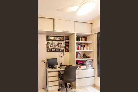 Apartamento à venda com 57m², 2 quartos e 1 vagaQuarto 2