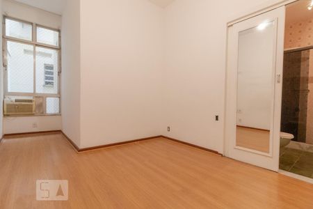 Apartamento para alugar com 88m², 2 quartos e 1 vaga Apartamento para alugar com 88m², 2 quartos e 1 vagaSuíte