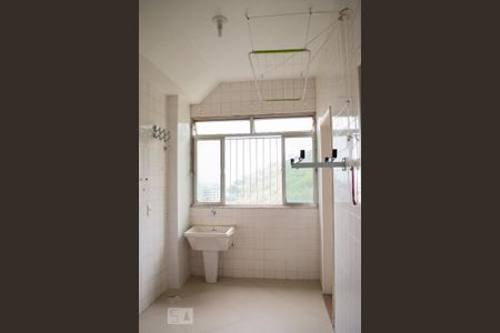 Apartamento para alugar com 200m², 2 quartos e 1 vaga Apartamento para alugar com 200m², 2 quartos e 1 vagaÁREA DE SERVIÇO