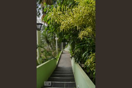 Apartamento para alugar com 200m², 2 quartos e 1 vaga Apartamento para alugar com 200m², 2 quartos e 1 vagaENTRADA