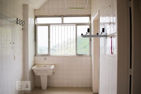 Apartamento para alugar com 200m², 2 quartos e 1 vaga Apartamento para alugar com 200m², 2 quartos e 1 vagaÁREA DE SERVIÇO