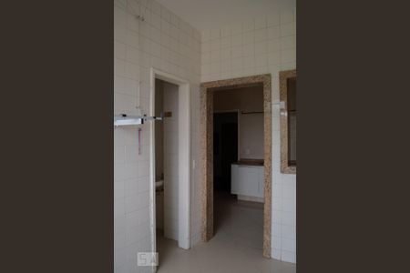 Apartamento para alugar com 200m², 2 quartos e 1 vaga Apartamento para alugar com 200m², 2 quartos e 1 vagaÁREA DE SERVIÇO