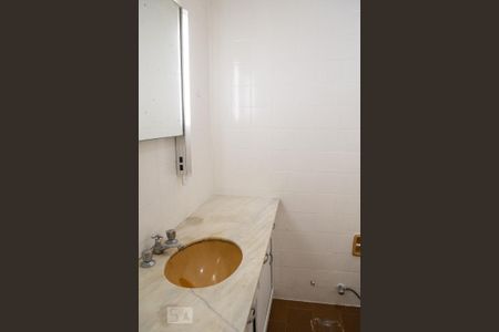 Apartamento para alugar com 200m², 2 quartos e 1 vaga Apartamento para alugar com 200m², 2 quartos e 1 vagaBANHEIRO DA SUÍTE