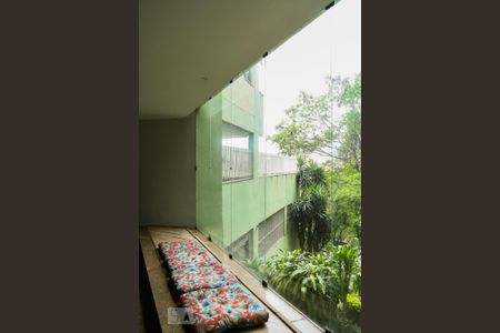 Apartamento para alugar com 200m², 2 quartos e 1 vaga Apartamento para alugar com 200m², 2 quartos e 1 vagaHALL