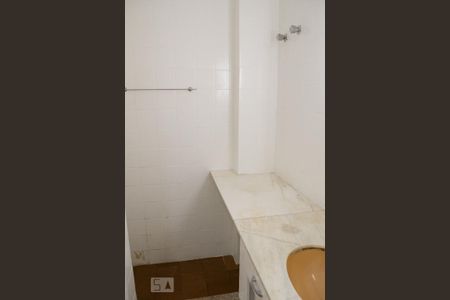 Apartamento para alugar com 200m², 2 quartos e 1 vaga Apartamento para alugar com 200m², 2 quartos e 1 vagaBANHEIRO DA SUÍTE