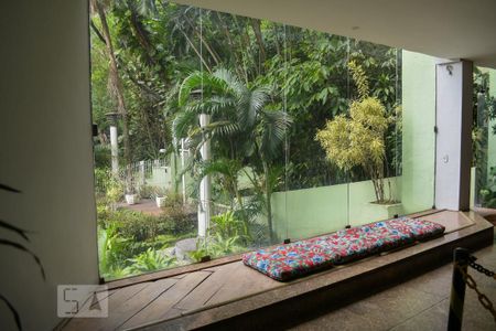 Apartamento para alugar com 200m², 2 quartos e 1 vaga Apartamento para alugar com 200m², 2 quartos e 1 vagaHALL