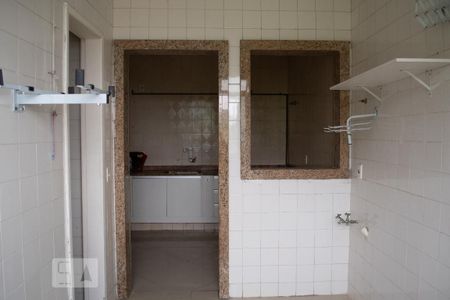 Apartamento para alugar com 200m², 2 quartos e 1 vaga Apartamento para alugar com 200m², 2 quartos e 1 vagaÁREA DE SERVIÇO