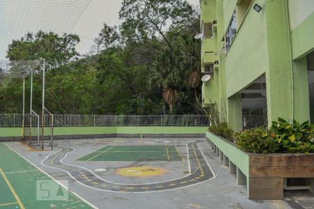 Apartamento para alugar com 200m², 2 quartos e 1 vaga Apartamento para alugar com 200m², 2 quartos e 1 vagaPLAYGROUND