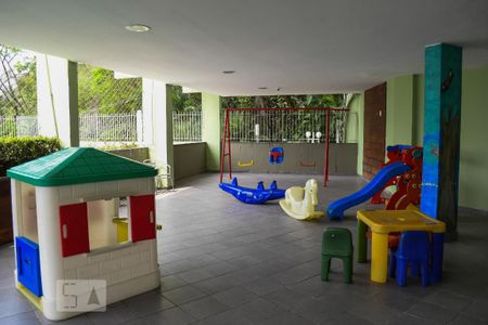 Apartamento para alugar com 200m², 2 quartos e 1 vaga Apartamento para alugar com 200m², 2 quartos e 1 vagaPLAYGROUND