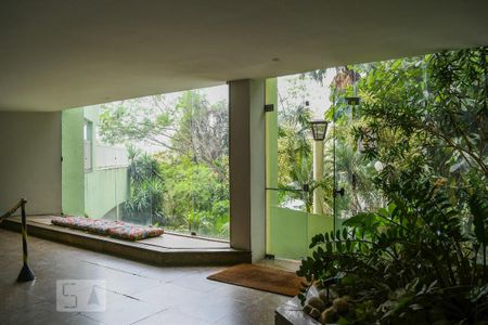 Apartamento para alugar com 200m², 2 quartos e 1 vaga Apartamento para alugar com 200m², 2 quartos e 1 vagaHALL