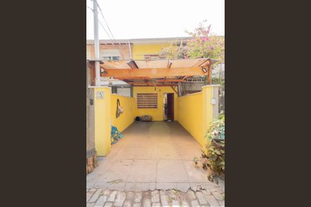 Casa à venda com 100m², 2 quartos e 2 vagasFachada