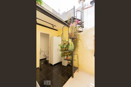 Casa à venda com 100m², 2 quartos e 2 vagasQuintal
